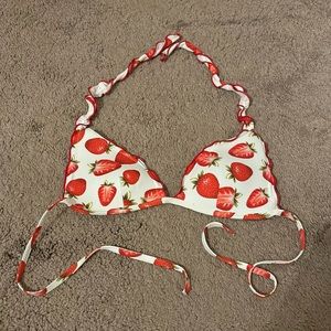 🍓 Triangle Bikini Top 🍓